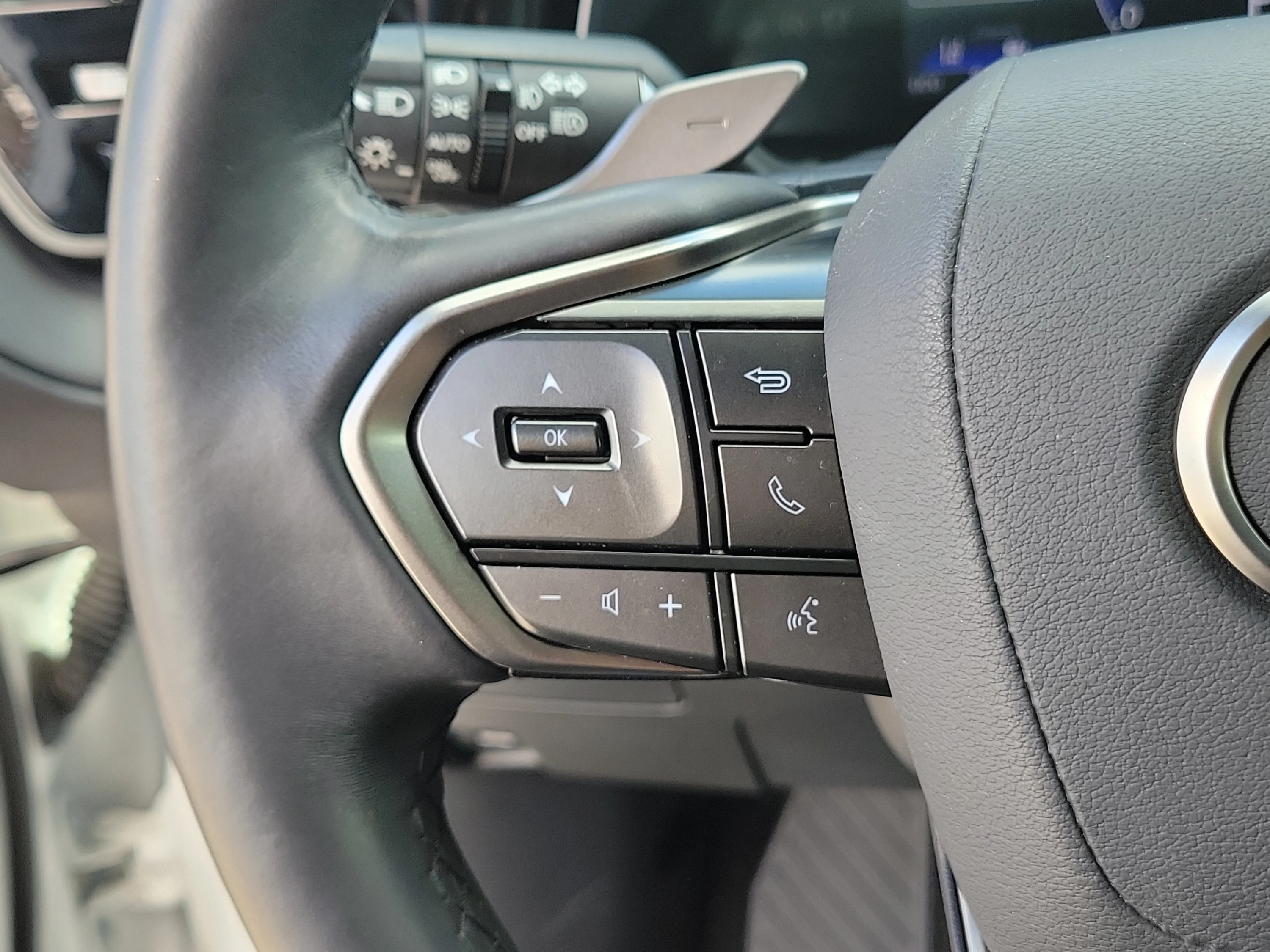 Used 2024 Pearl Lexus TX 350 image 22
