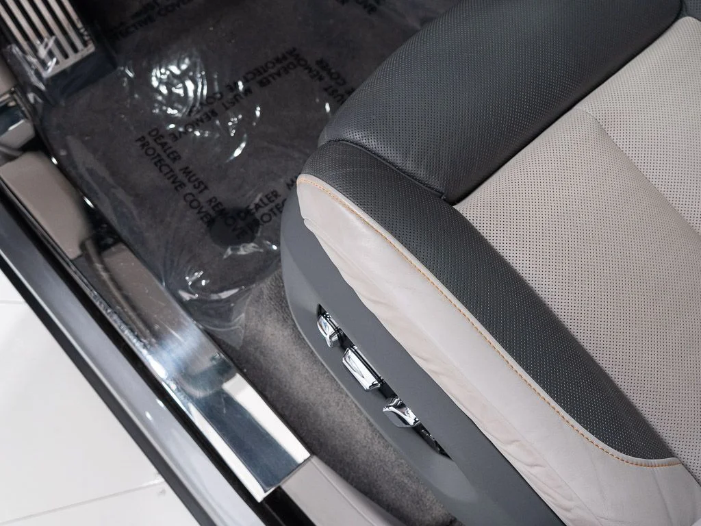 Certified Used 2023 Jubilee Silver Rolls-Royce  image 13