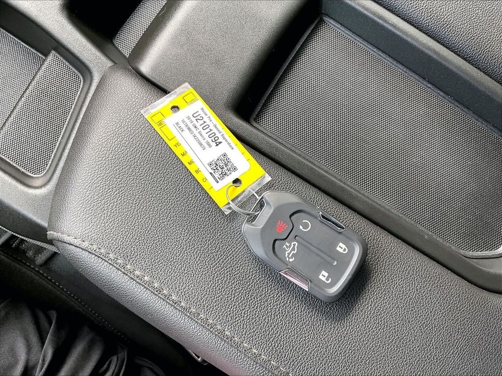Used 2019 Black GMC SLE image 28