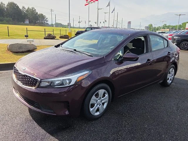 Used 2017 Red Kia LX image 3