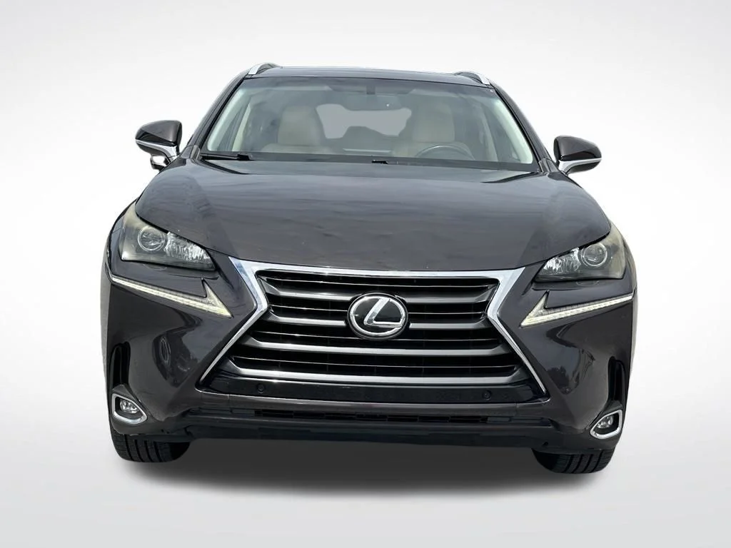 Used 2015 Red Lexus 200t image 10