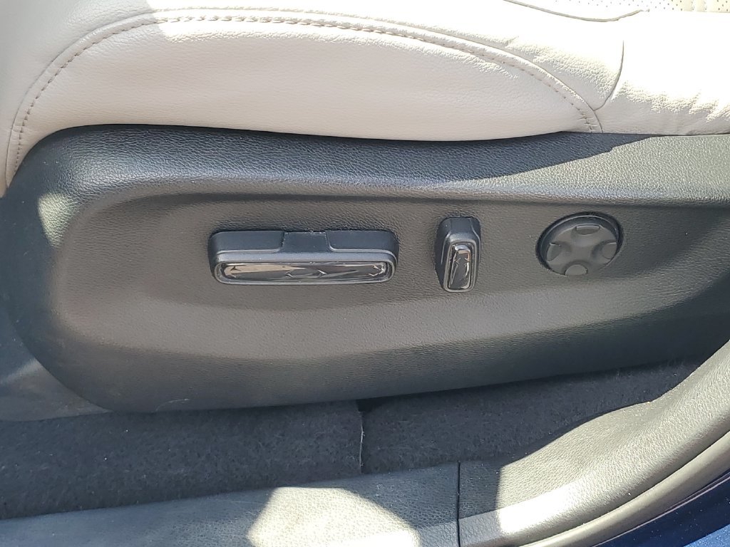 Used 2017  Honda EX-L image 16