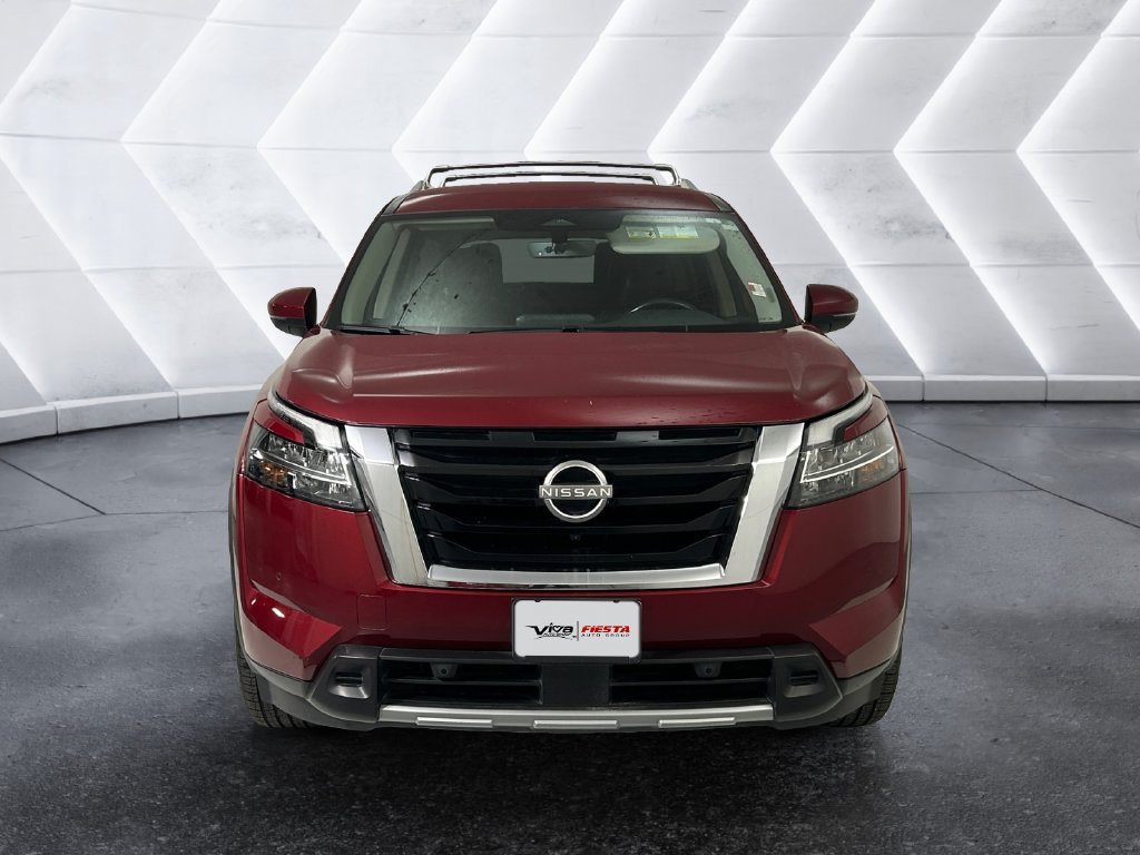 Used 2023 Red Nissan SL image 2