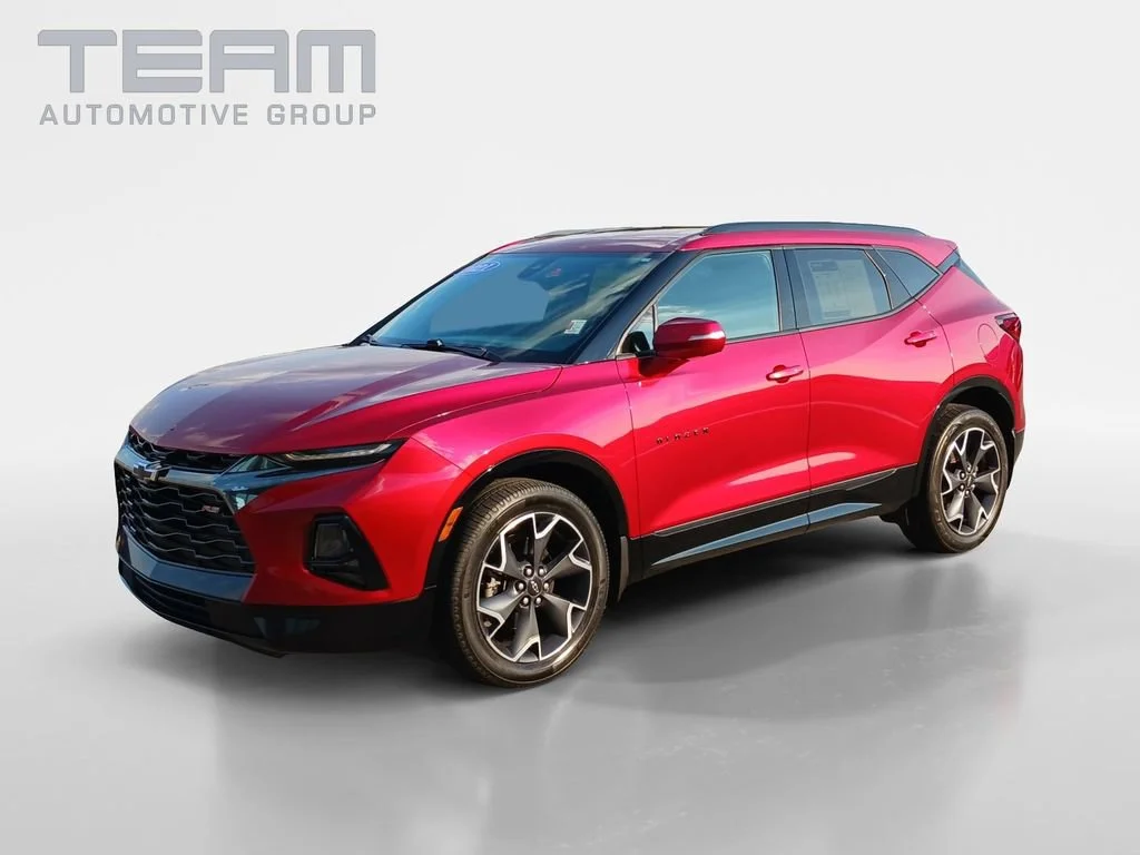 Used 2021 CHERRY RED TINTCOAT Chevrolet RS image 3