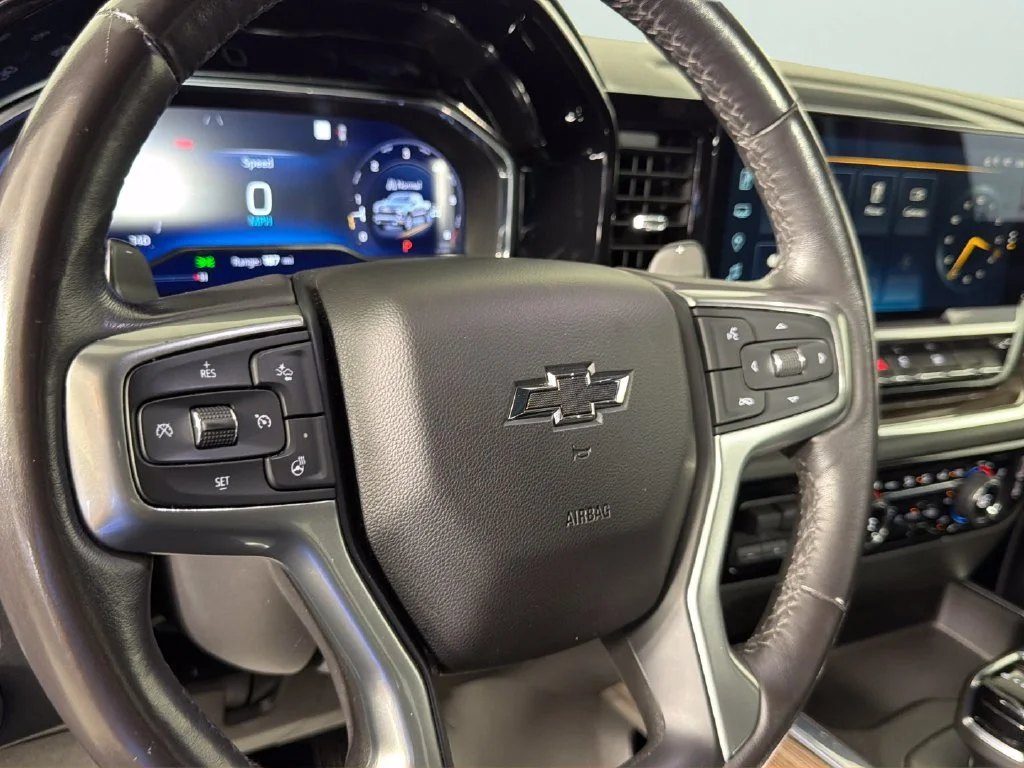 Used 2023 STERLING GRAY METALLIC Chevrolet RST image 23