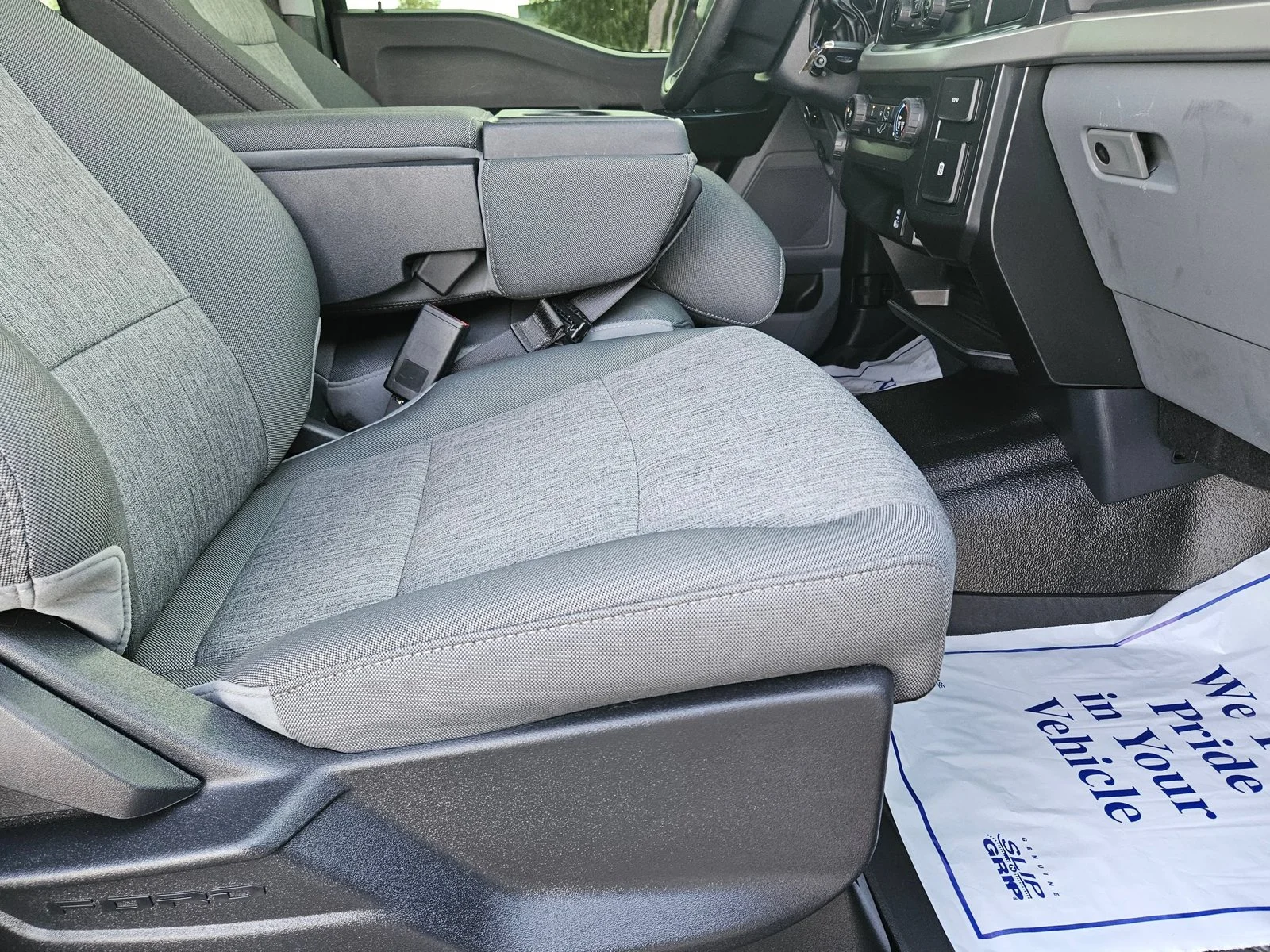 Used 2022 Antimatter Blue Metallic Ford XL image 19