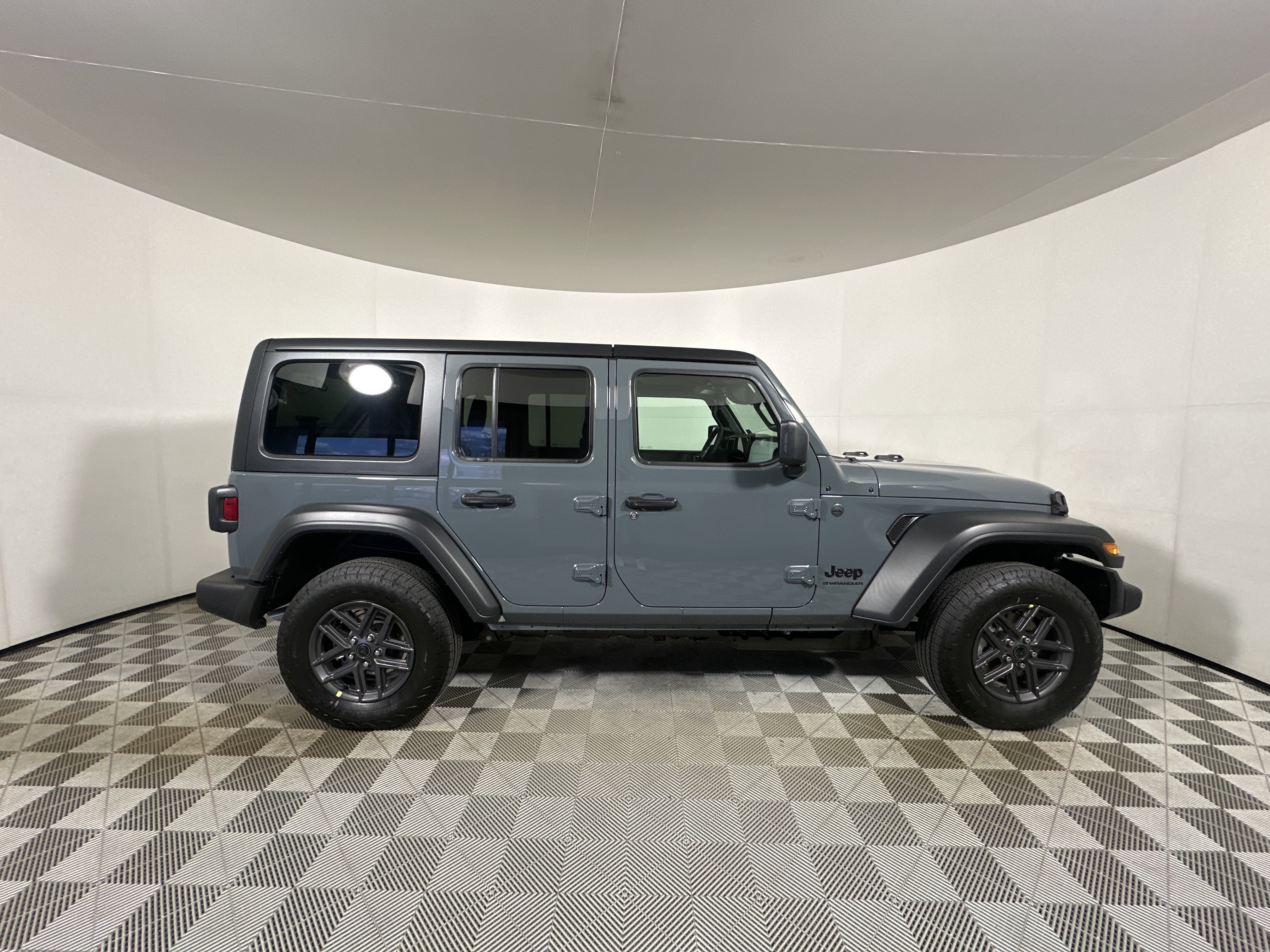 New 2026 Anvil Clear-Coat Exterior Paint Jeep Sport S image 8