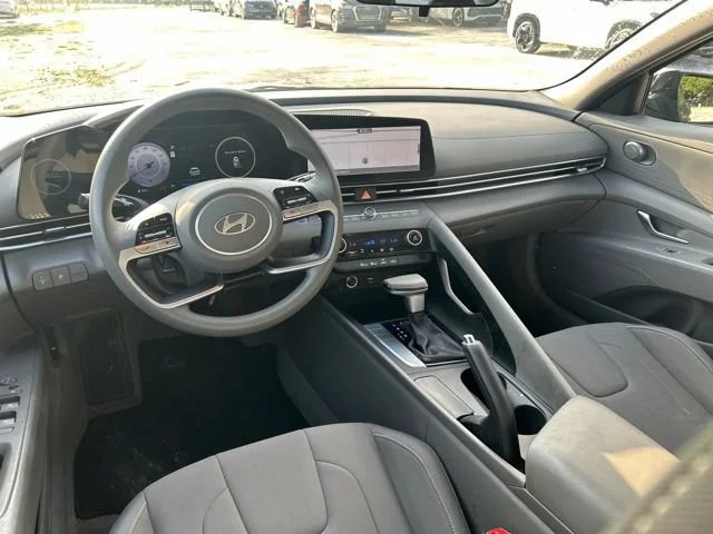 Used 2024 Abyss Black Hyundai SEL image 14
