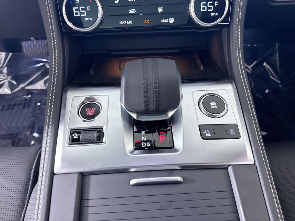 New 2026 Eiger Grey Jaguar P250 R-Dynamic S image 18