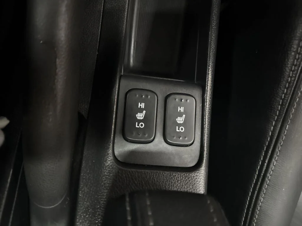 Used 2017 Lunar Silver Metallic Honda EX-L image 29