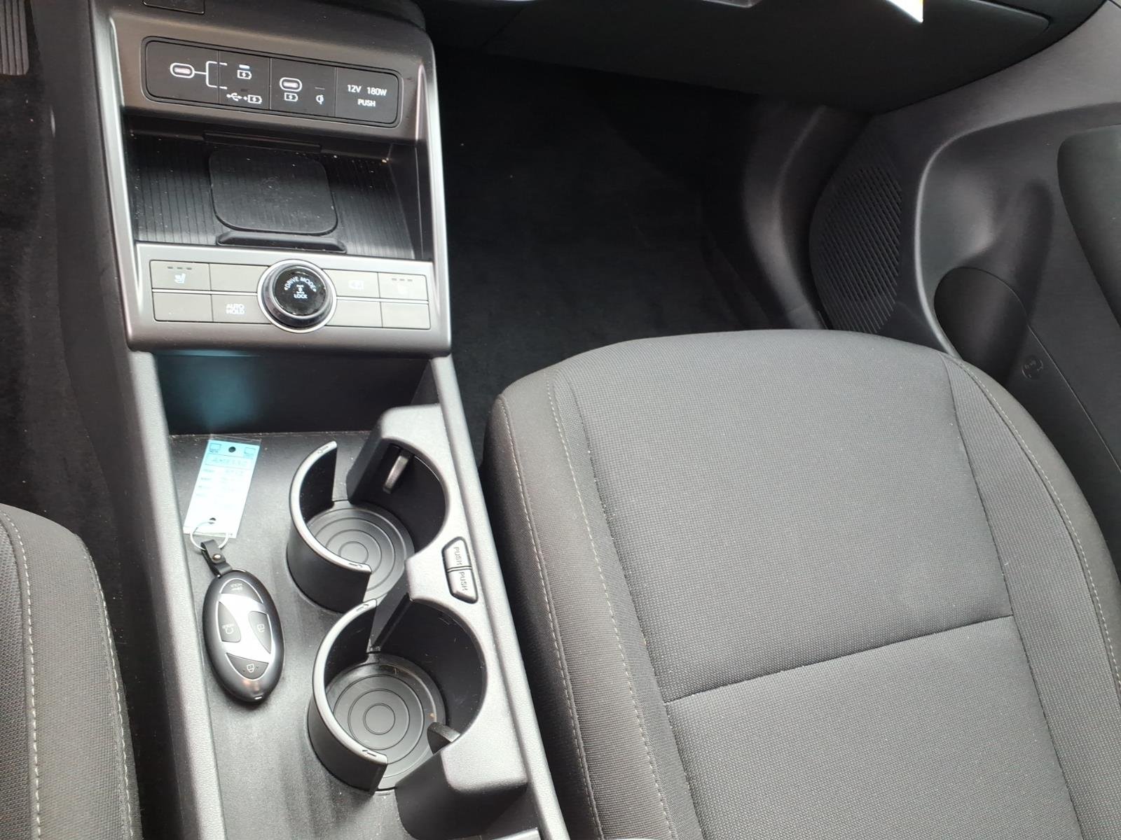 2025 Hyundai Kona SEL Convenience - Photo 10