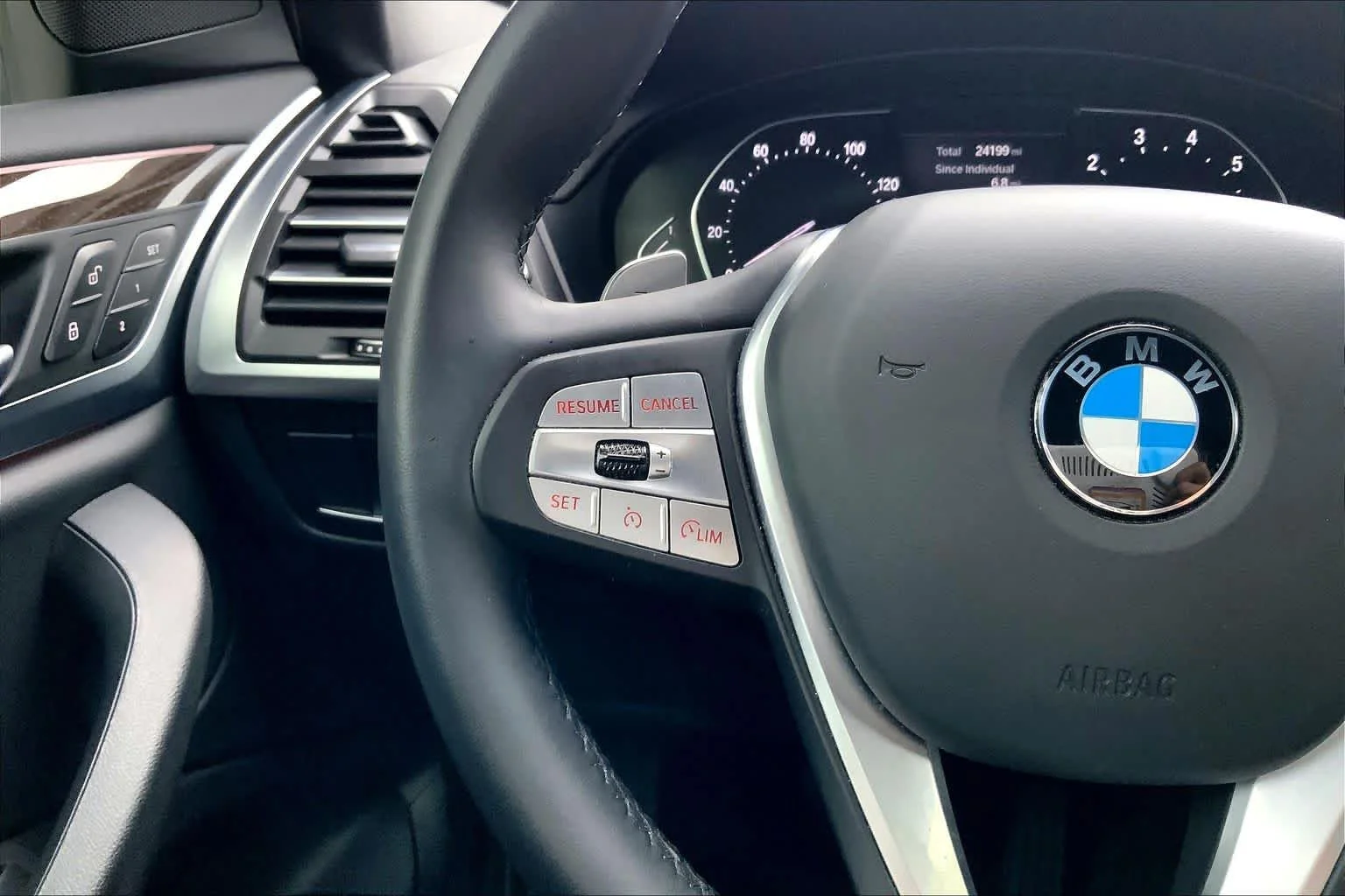 Used 2022 Dark Graphite Metallic BMW xDrive30i image 22
