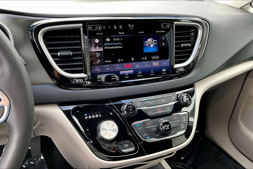 Used 2023 White Chrysler Touring L image 12