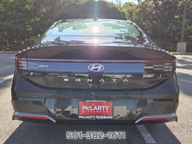 Used 2024 Black Hyundai SEL image 4
