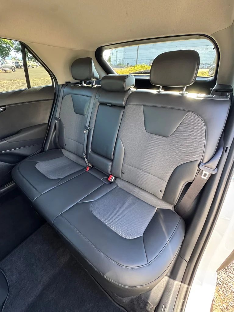 Used 2023 White Kia EX image 23
