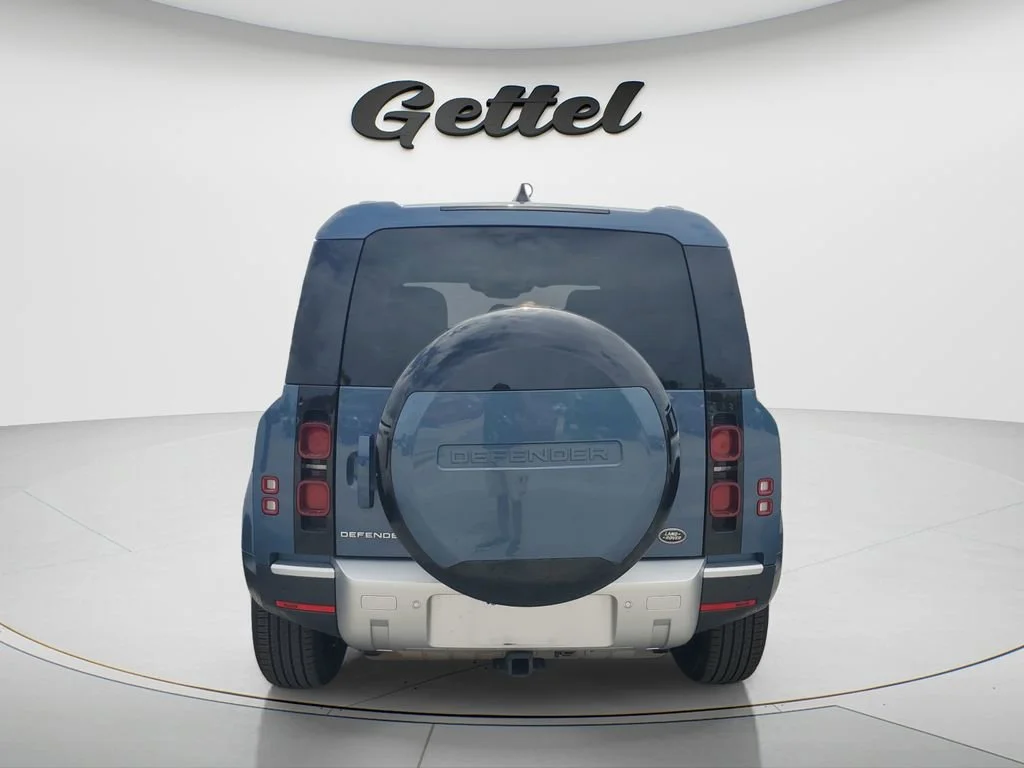 Used 2023 Blue Land Rover S image 4