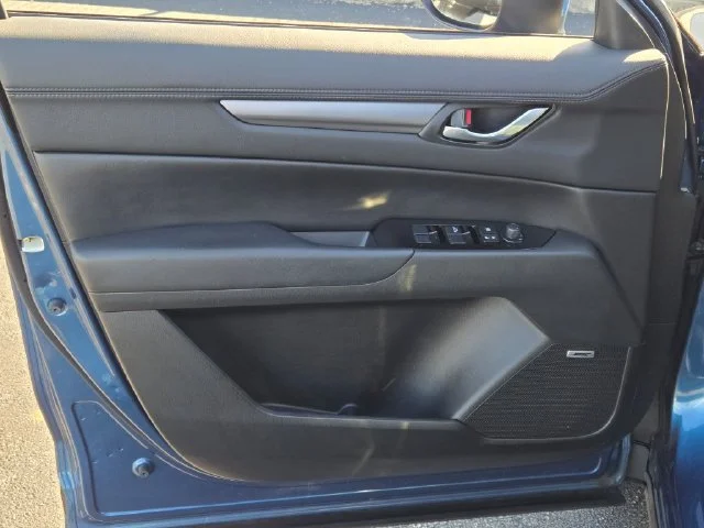 Used 2017 Blue Mazda Touring image 18