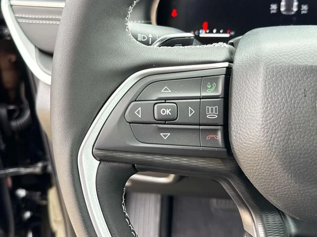 New 2025 Black Jeep Altitude X image 16