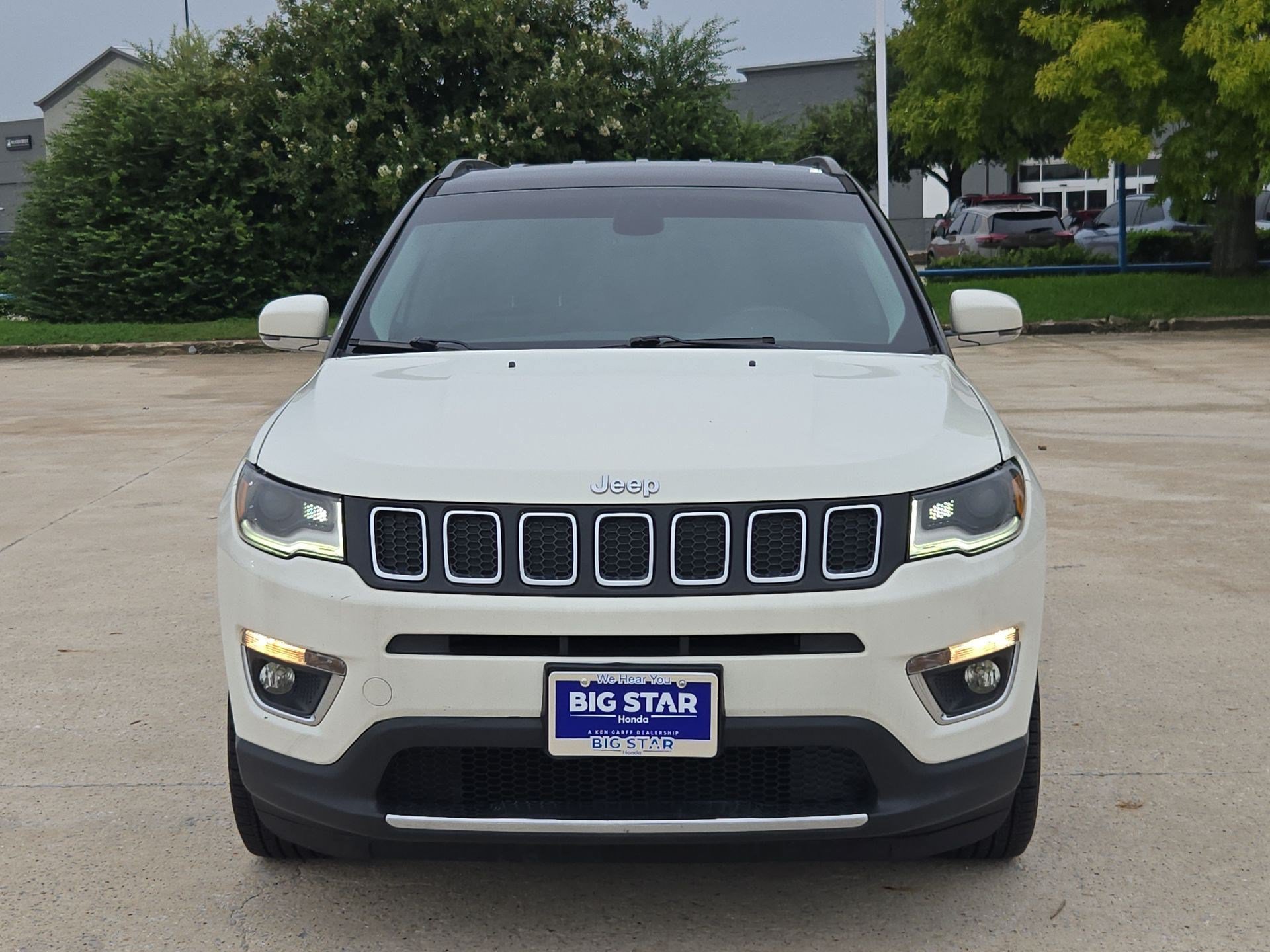Used 2019 White Clearcoat Jeep Limited image 8