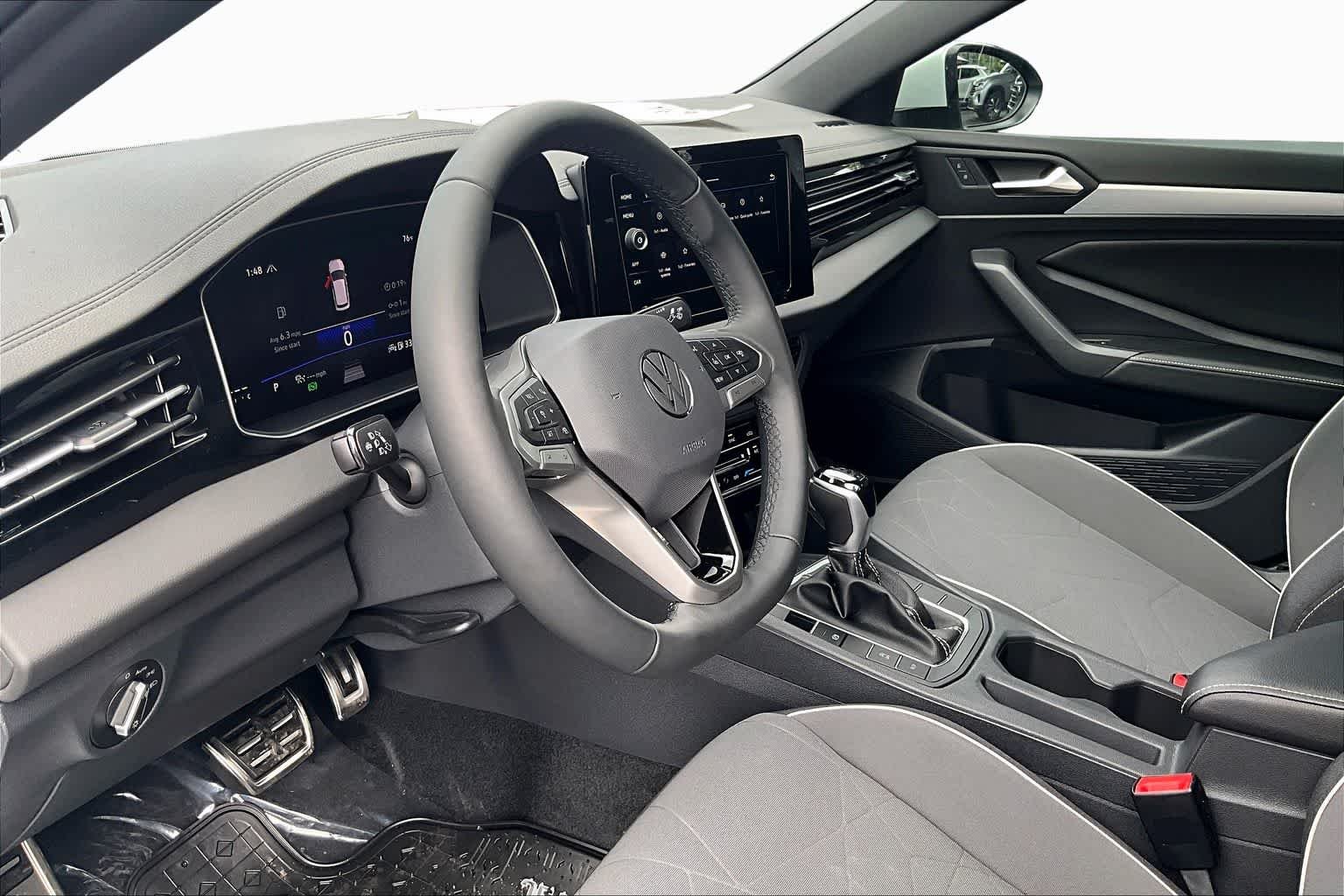 New 2026 Pure White Volkswagen 1.5T Sport image 8