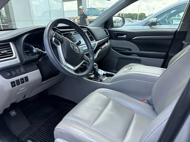Used 2019 Silver Toyota Limited image 7