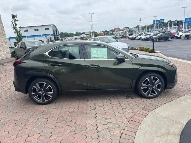 New 2026 Nori Green Pearl Lexus 300h Premium image 13