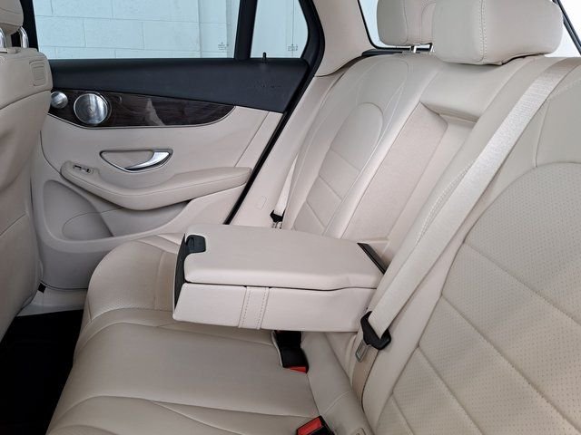 Used 2019  Mercedes-Benz GLC 300 image 27