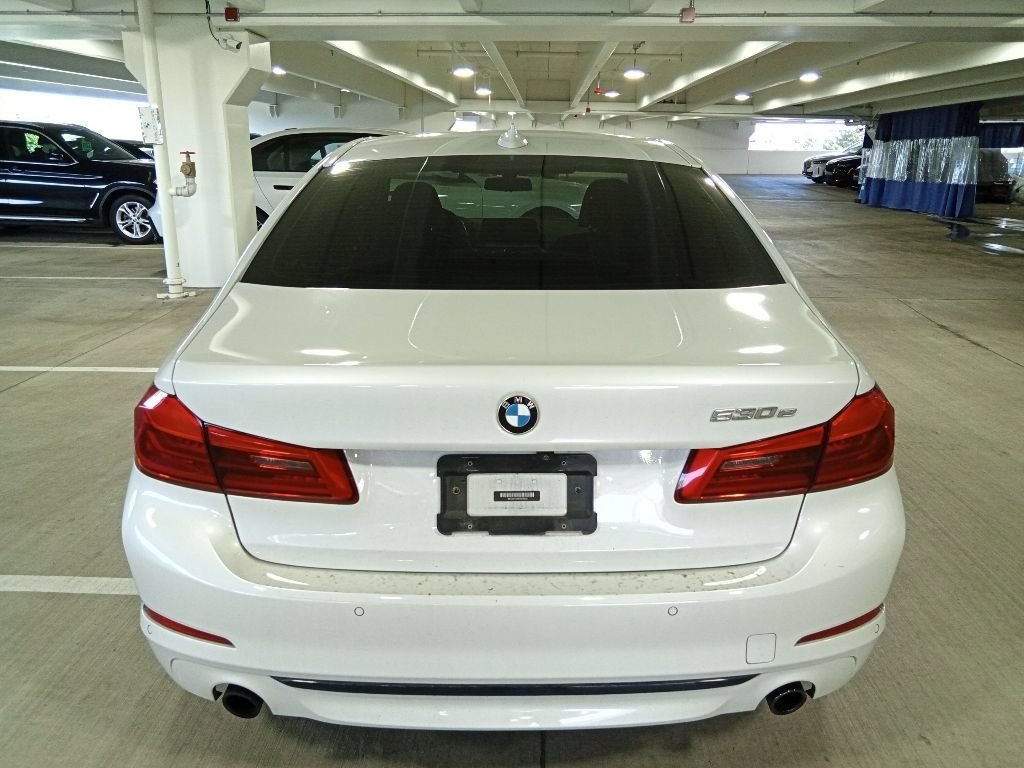 Used 2019 Mineral White Metallic BMW 530e xDrive iPerformance image 6