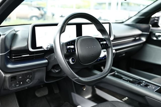 Used 2023 Onyx Black Hyundai SE image 16