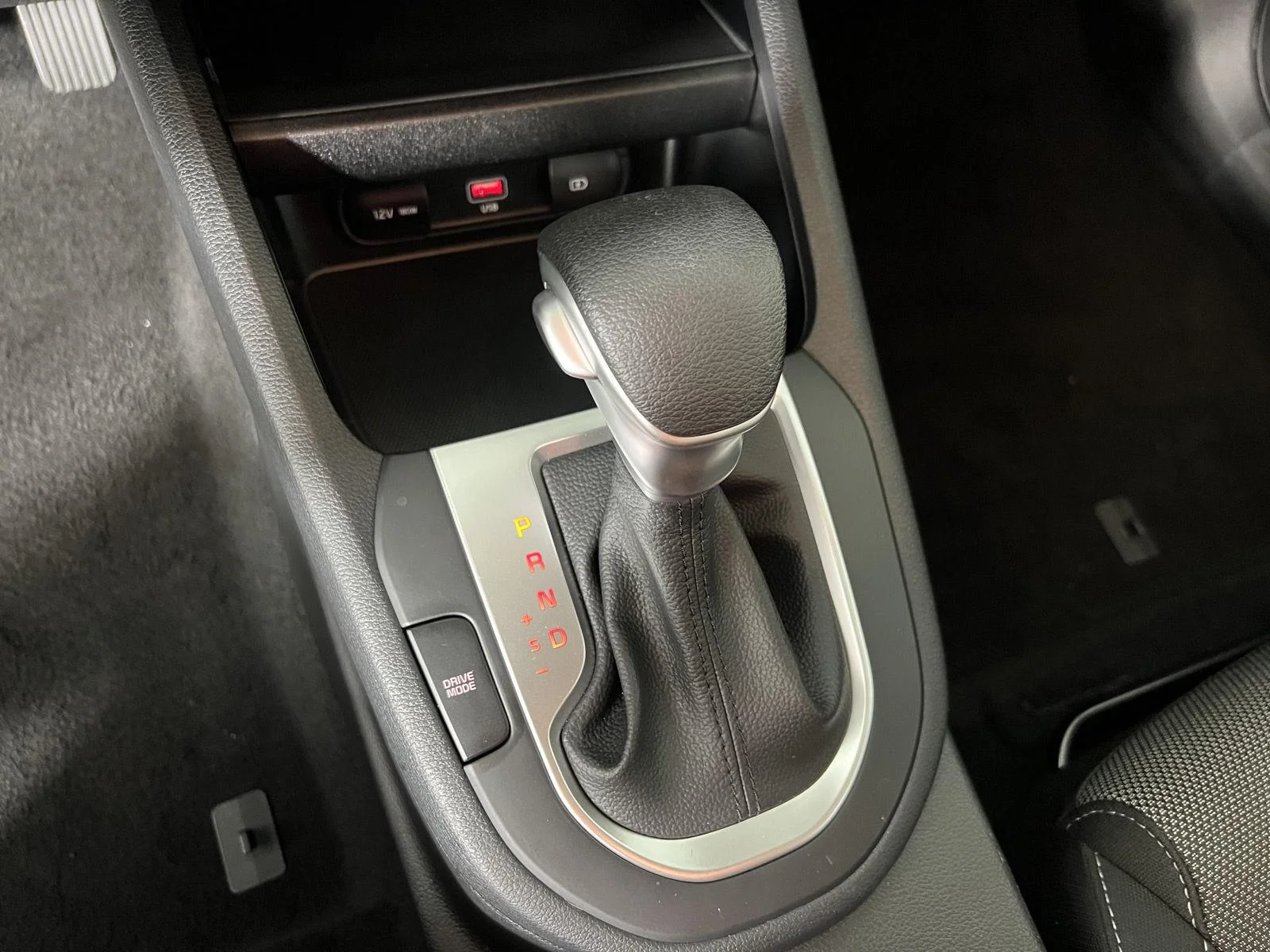 Certified Used 2024 Steel Gray Kia LXS image 20