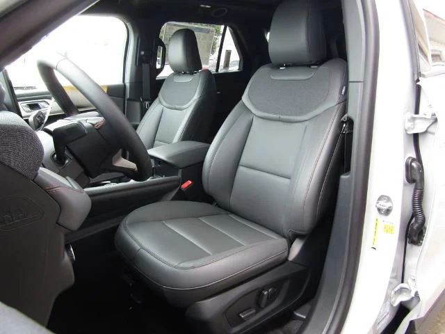 New 2027 Avalanche Gray Ford Active image 59