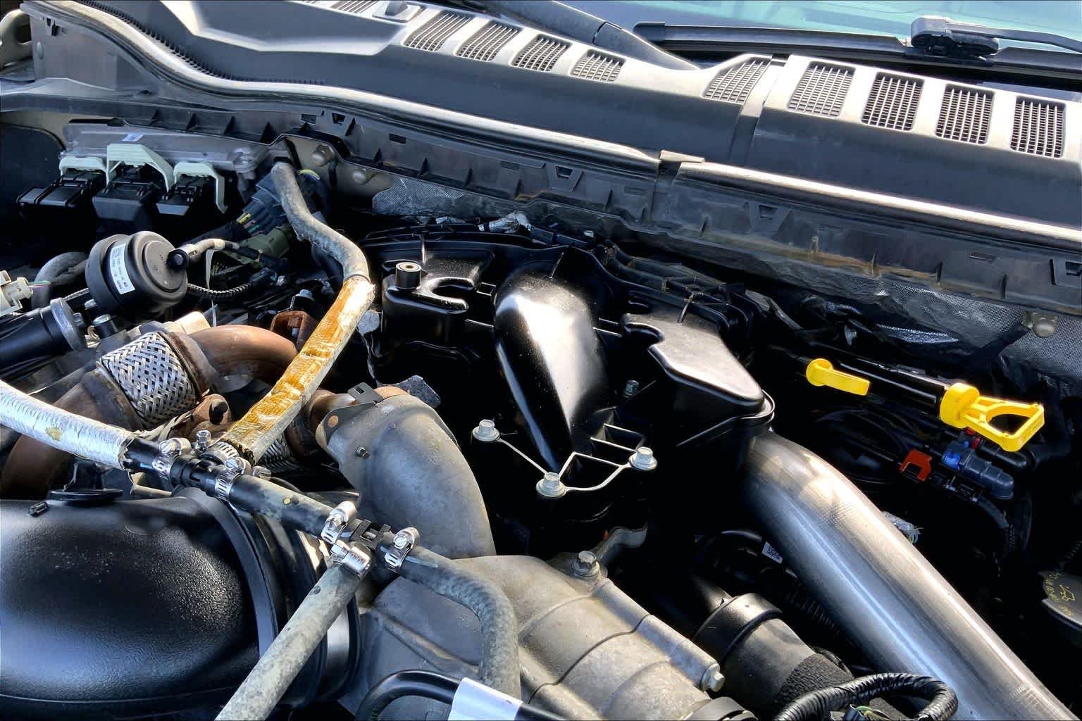 Used 2017 White Gold Ford Lariat image 29
