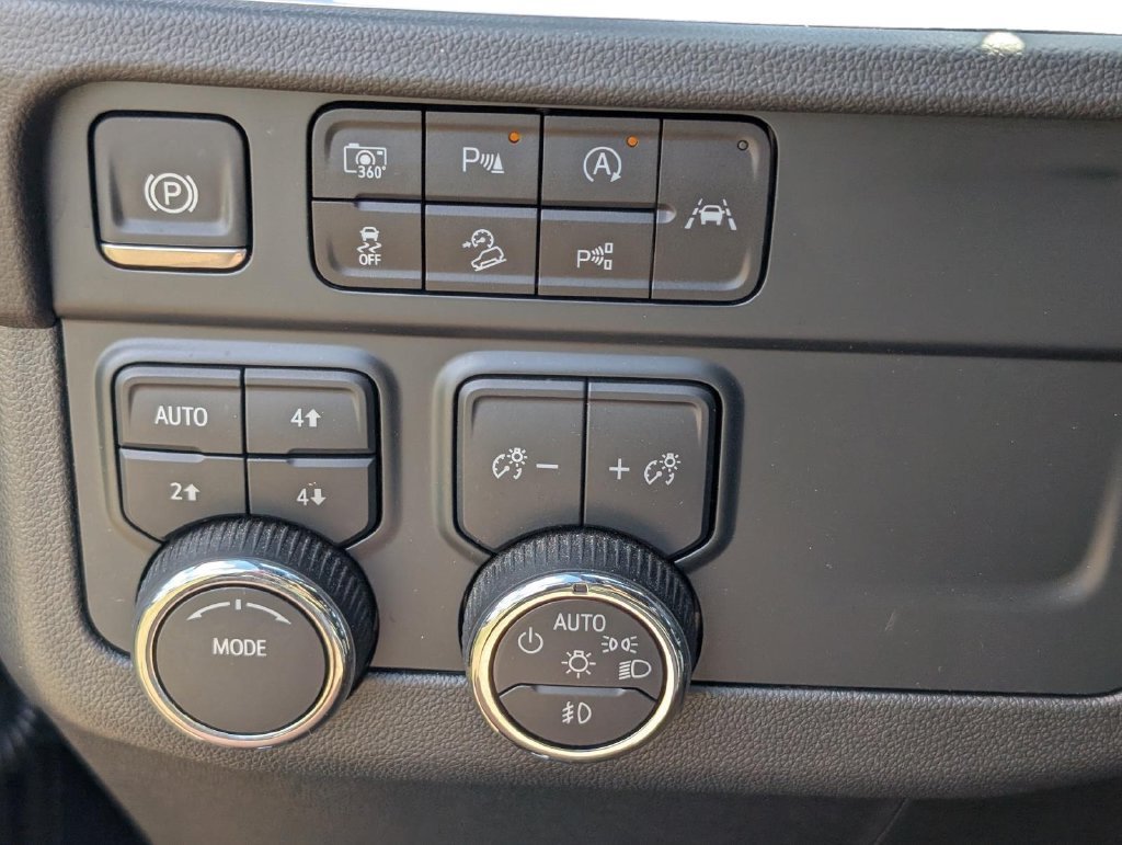 Used 2025 Black Chevrolet Z71 image 12