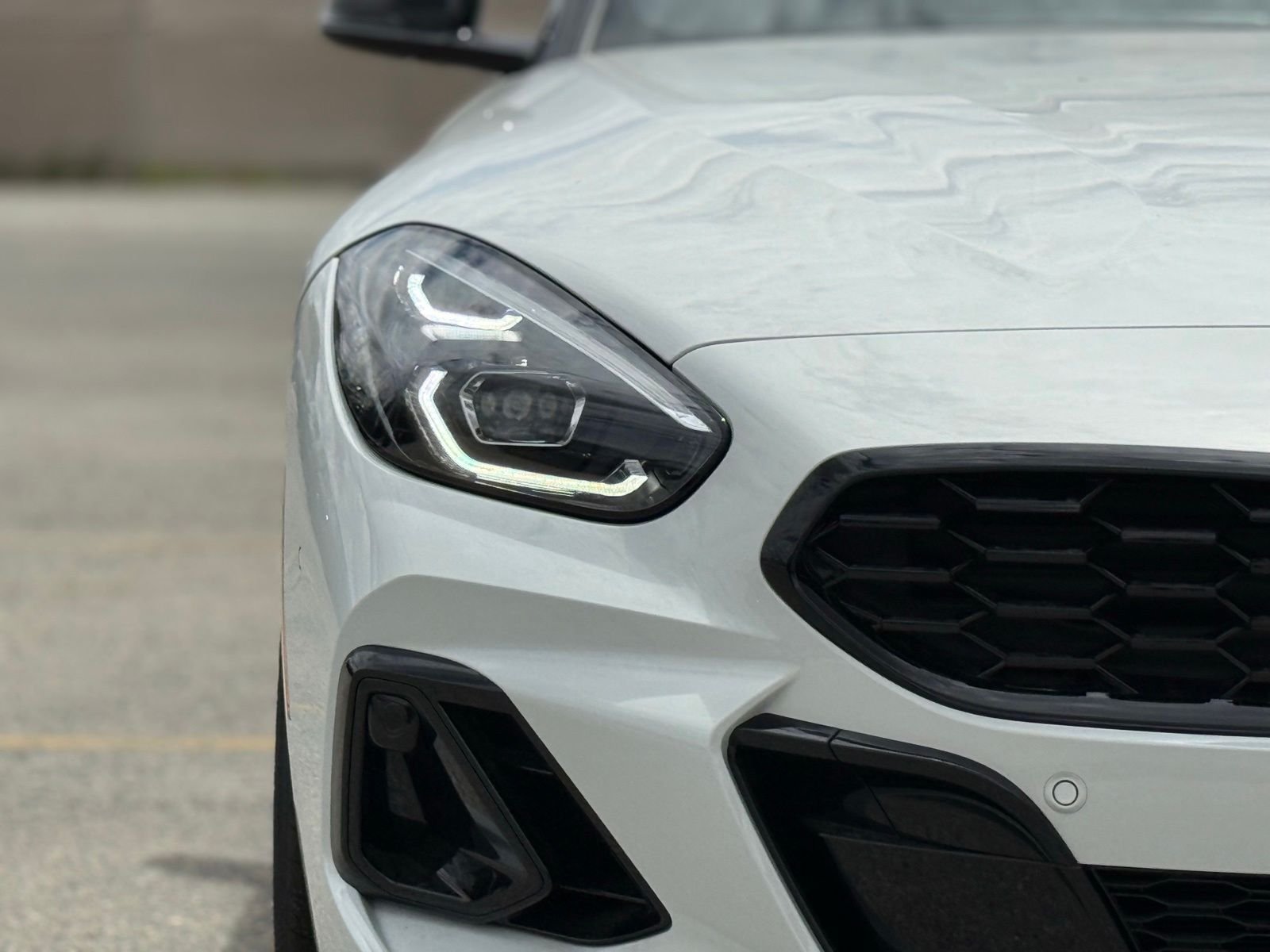 New 2026 Alpine White BMW sDrive30i image 13