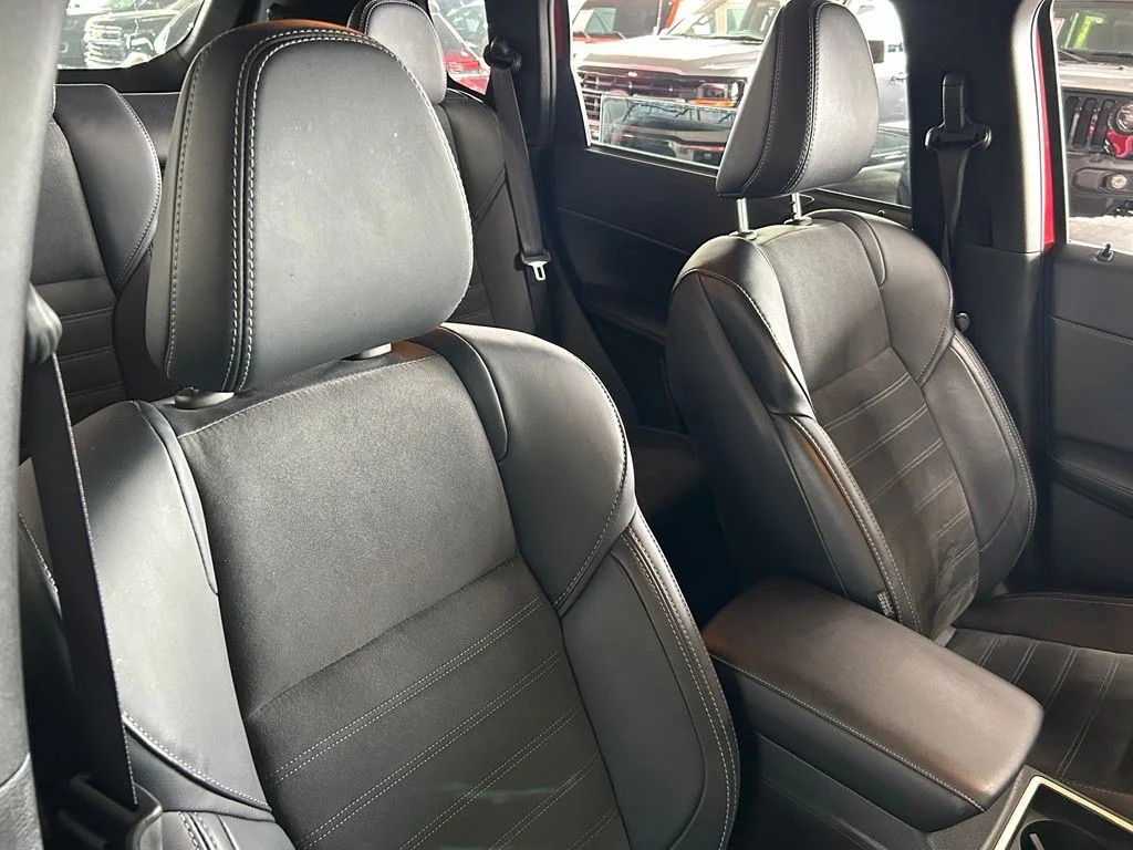 Used 2024 Diamond Mitsubishi SE Black Edition image 37