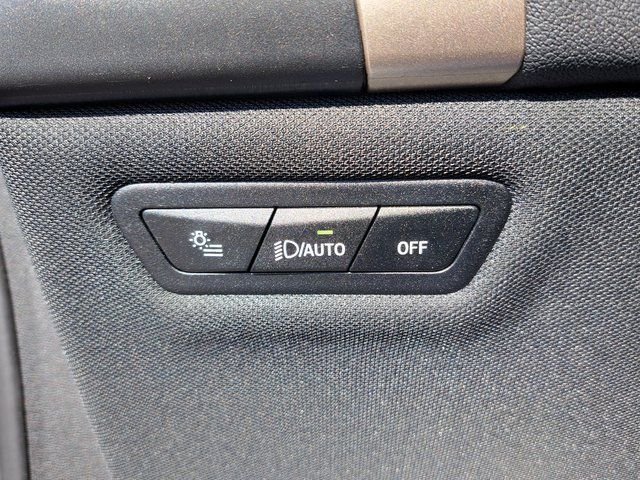 Used 2025 Blue BMW xDrive50 image 13