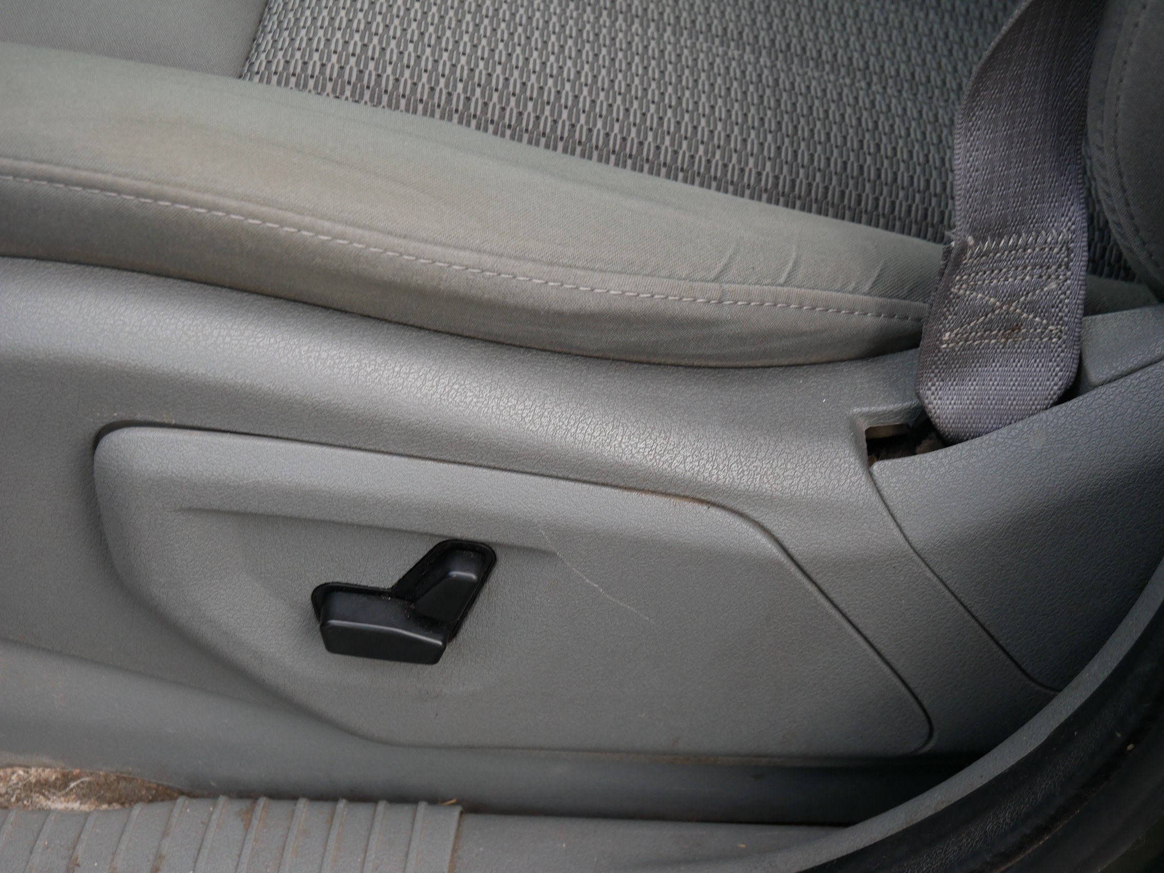 Used 2007 Jeep Green Metallic Jeep Laredo image 19