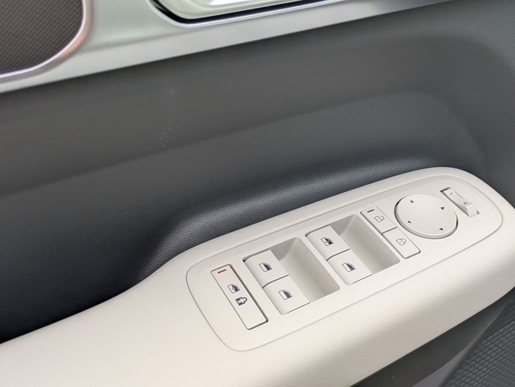 New 2026 Silver Hyundai SE image 11