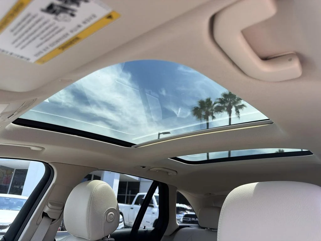 Used 2022 Black Mercedes-Benz 300 image 8
