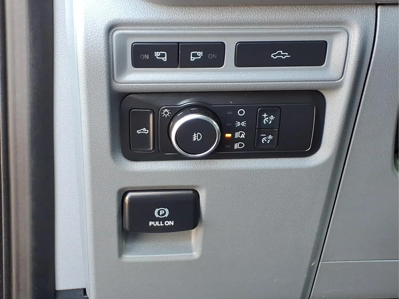Used 2021 Antimatter Blue Ford XLT image 13