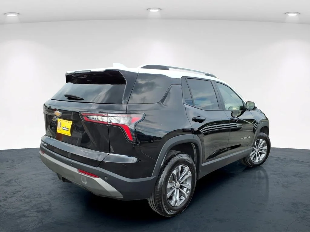 Used 2025 Black Chevrolet LT image 8