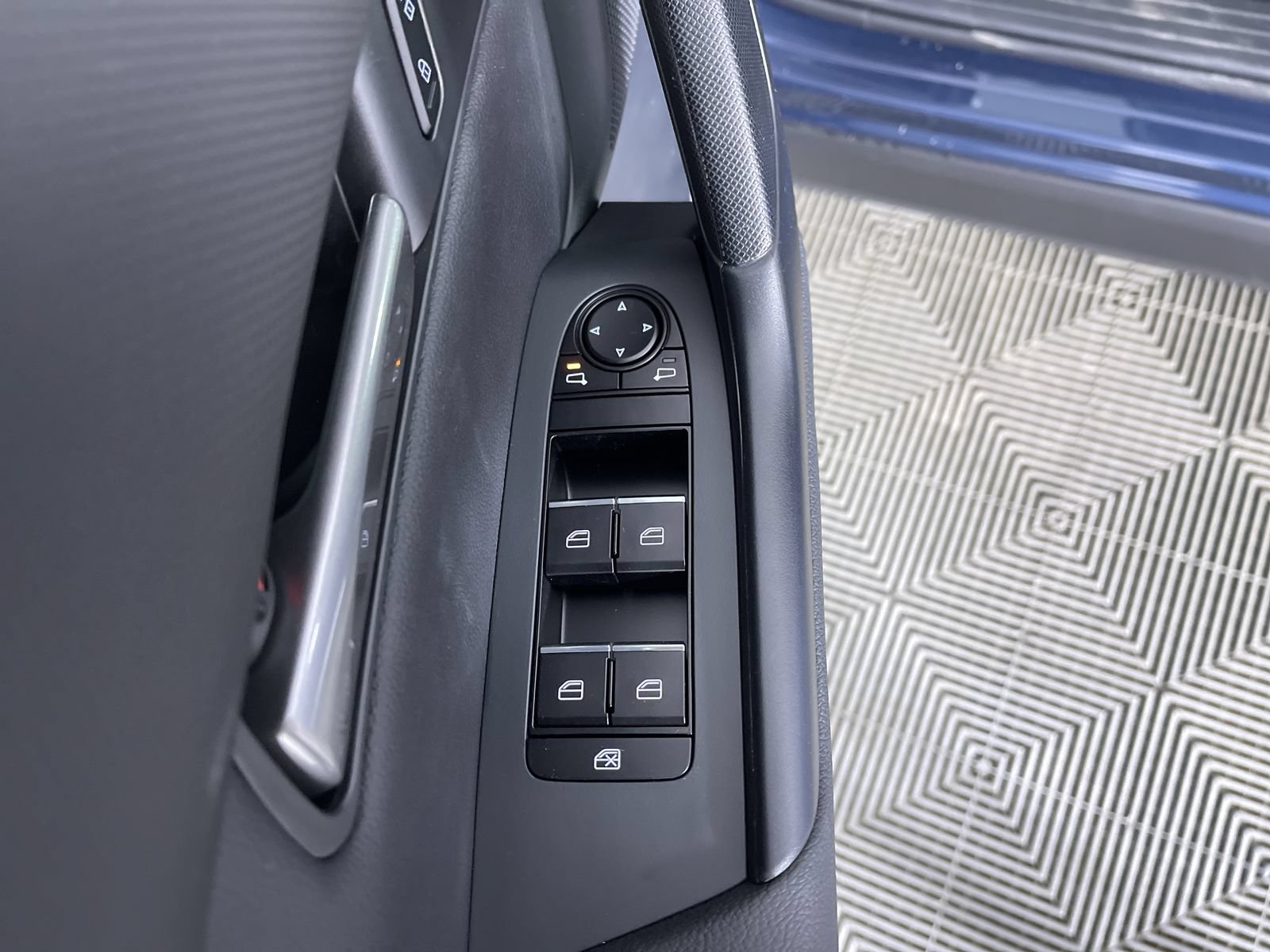 New 2026 Ingot Blue Metallic Mazda Preferred image 14