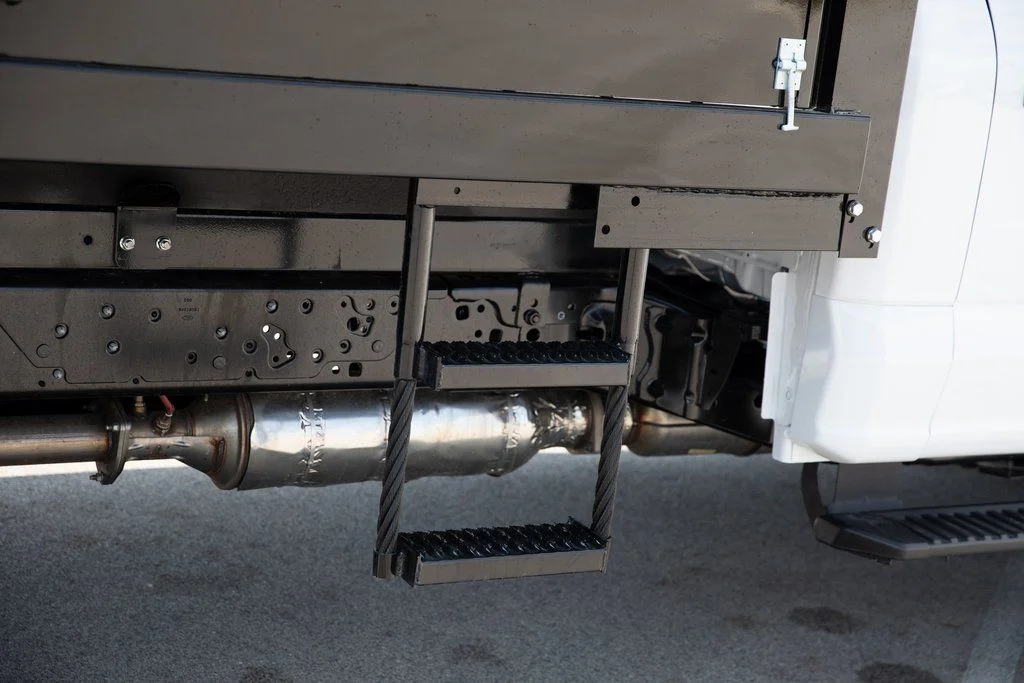 2025 Ford F-550 Super Duty Chassis Cab XL - Photo 18