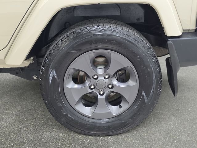 Used 2017 Beige Jeep Unlimited Sport image 30