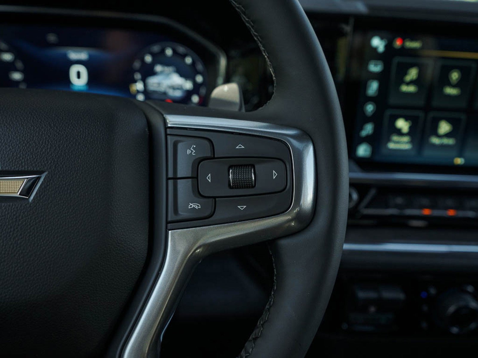 2025 Chevrolet Silverado 1500 LTZ - Photo 19