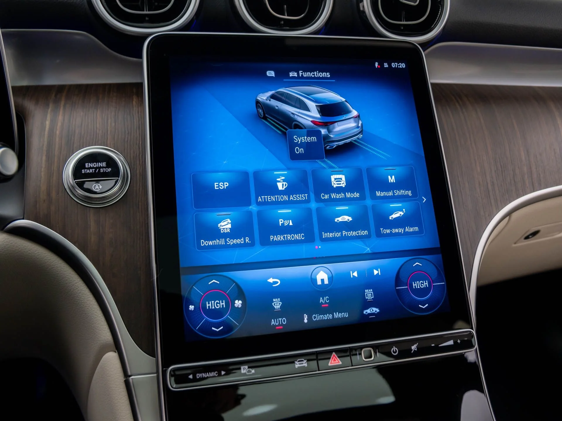 New 2026 Silver Mercedes-Benz GLC 300 image 23