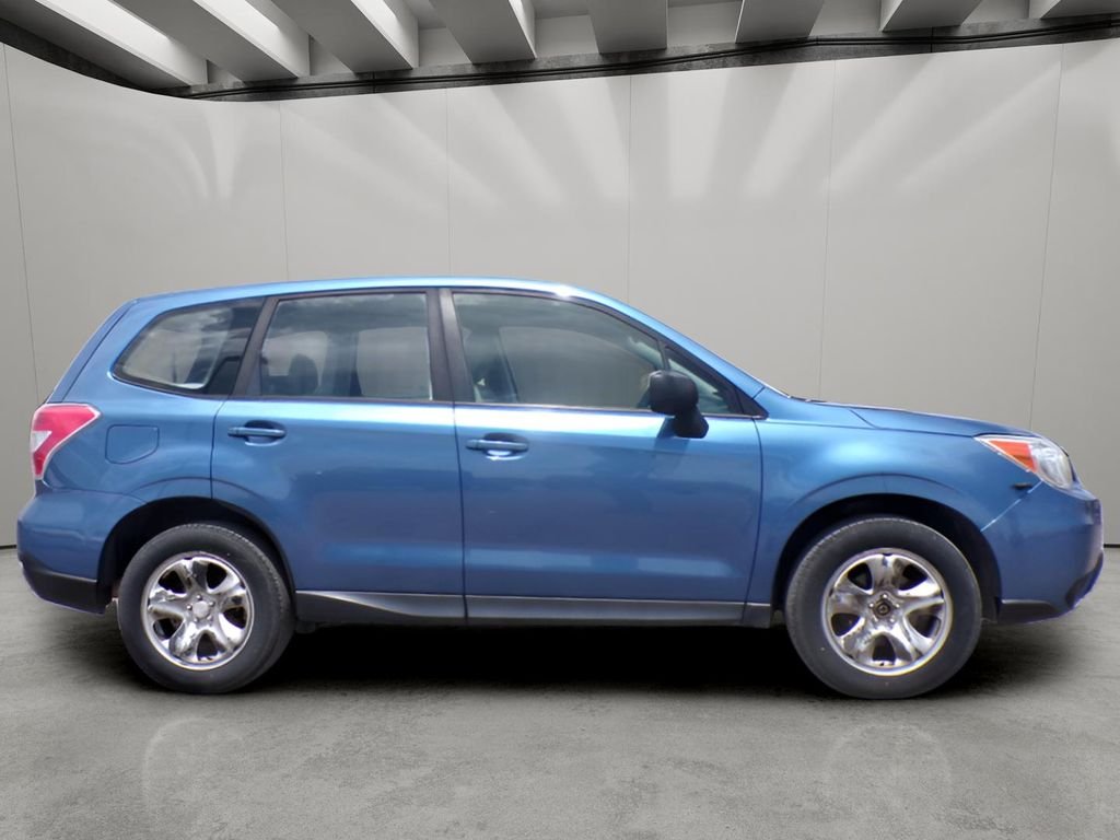Used 2016 Quartz Blue Pearl Subaru 2.5i image 6