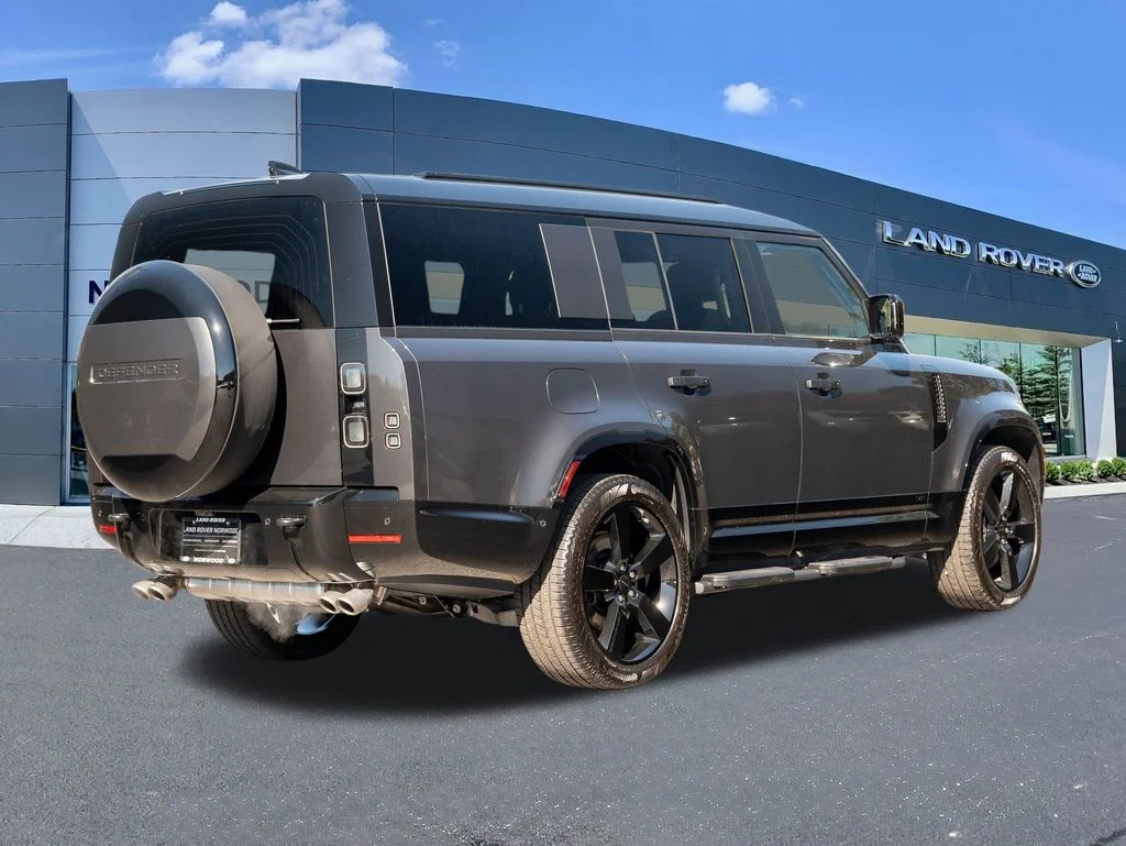 New 2026 Carpathian Grey Land Rover V8 image 4