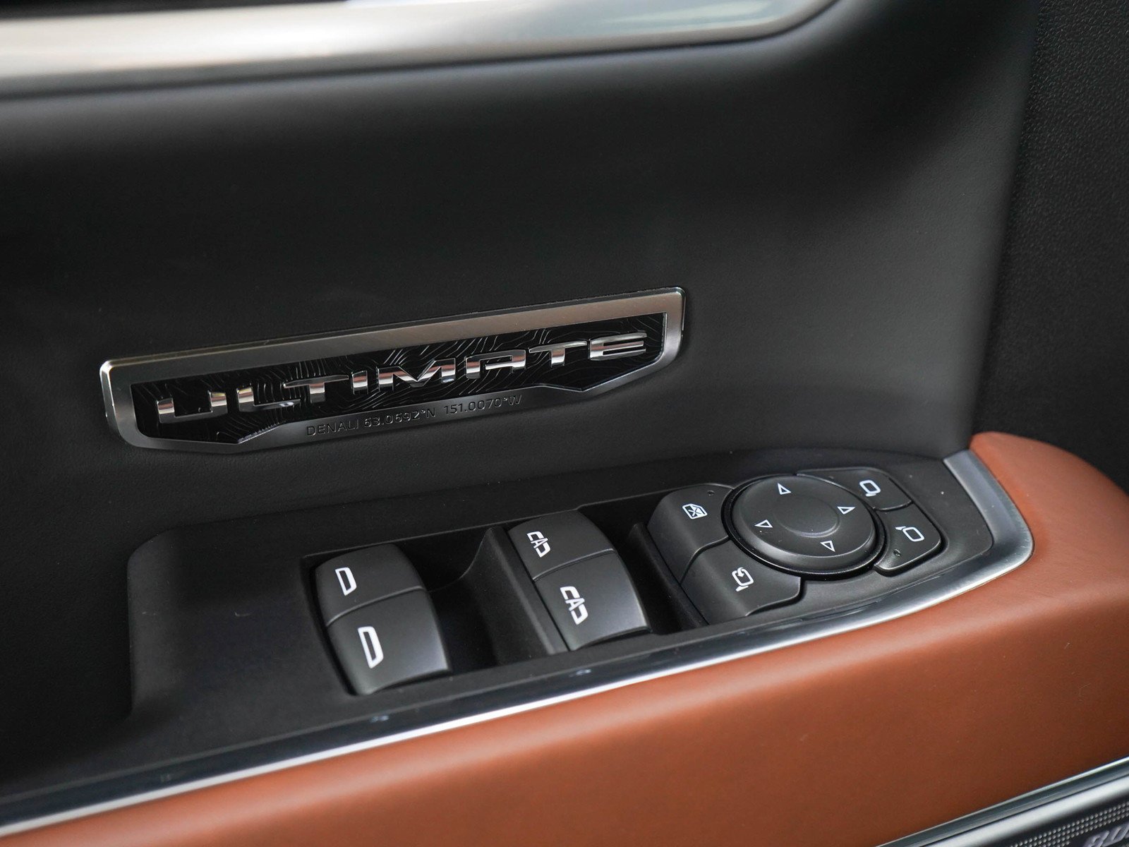 Used 2025 Black GMC Denali Ultimate image 22