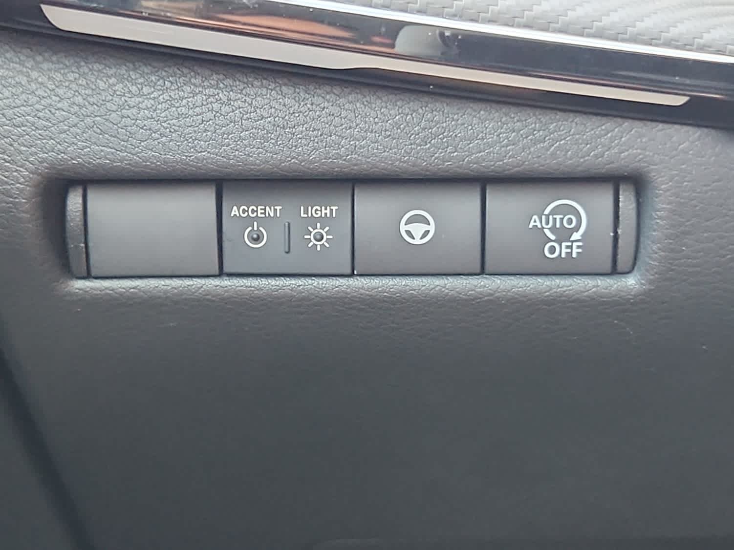 2025 Nissan Kicks SR - Photo 16